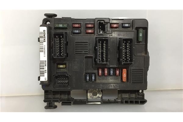 Recambio de caja fusibles/rele para citroen berlingo 2.0 hdi collection combi referencia OEM IAM 9643498880 T118470003G 