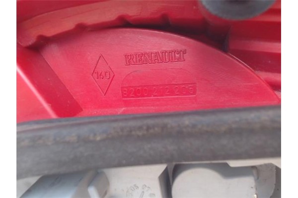 Recambio de piloto trasero izquierdo para renault modus i 1.5 dci (fp0d, jp0d) referencia OEM IAM 8200212205  