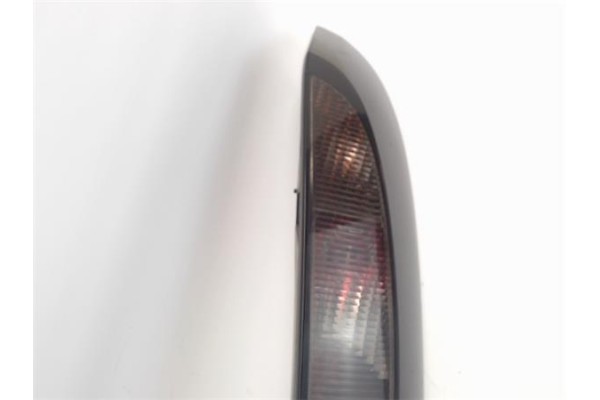 Recambio de piloto trasero derecho para opel corsa c 1.4 16v referencia OEM IAM 24457236 89307501 