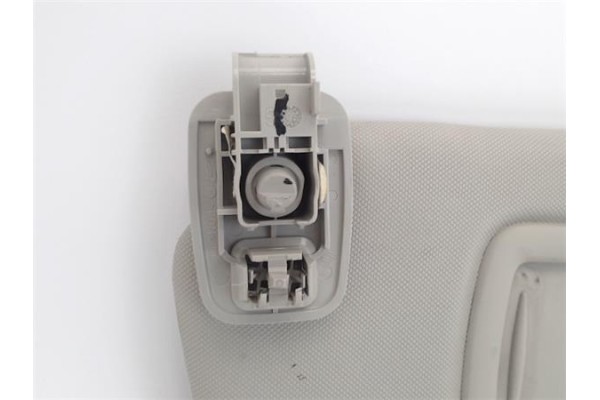 Recambio de parasol izquierdo para renault megane iii berlina 5p 1.5 expression referencia OEM IAM 964010028R  