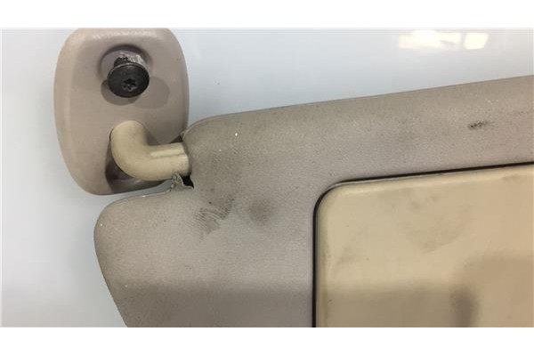 Recambio de parasol izquierdo para peugeot 206 1.9 d referencia OEM IAM 8143EP  