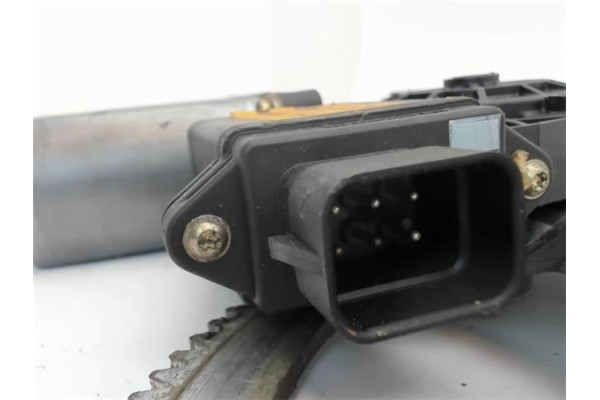 Recambio de mecanismo elevalunas delantero derecho para opel corsa b 1.6 i 16v referencia OEM IAM 90520188 90520190 