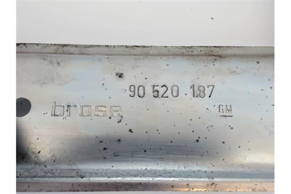 Recambio de mecanismo elevalunas delantero izquierdo para opel corsa b 1.6 i 16v referencia OEM IAM 90520187 90520189 