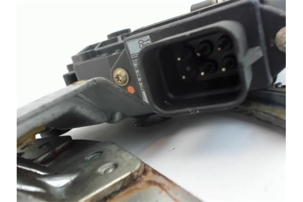 Recambio de mecanismo elevalunas delantero izquierdo para opel corsa b 1.6 i 16v referencia OEM IAM 90520187 90520189 
