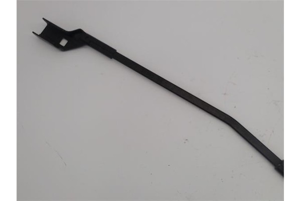 Recambio de brazo limpiaparabrisas delantero derecho para seat ibiza (6p1) 1.0 style referencia OEM IAM 6J1955410  