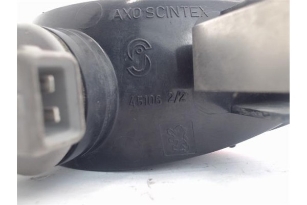 Recambio de piloto antiniebla trasero derecho para peugeot 206 1.4 i referencia OEM IAM 45106  
