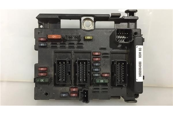 Recambio de caja fusibles/rele para peugeot 206 2.0 gt referencia OEM IAM 9650664080 30754615 