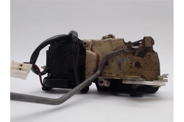 Recambio de cierre electromagnetico delantero derecho para mazda premacy (cp) 2.0 td referencia OEM IAM CB0758310B  