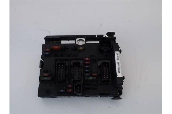 Recambio de caja fusibles/rele para citroen xsara berlina 2.0 hdi 90 referencia OEM IAM 9650664080  