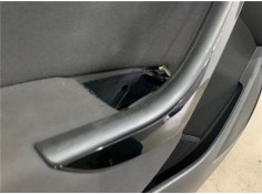 Recambio de asidero puerta delantero izquierda para opel astra j berlina 5p 1.6 excellence referencia OEM IAM 13455239 13258671 