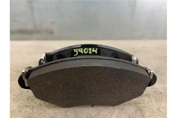 Recambio de pastilla de freno rueda delantero izquierda para peugeot 206 1.4 hdi eco 70 referencia OEM IAM 425302 1617254880 425