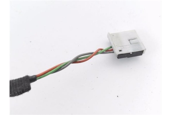 Recambio de retrovisor electrico izquierdo para bmw serie 3 berlina (e46) 2.0 320d referencia OEM IAM 51168245125 HOHE32021 5116
