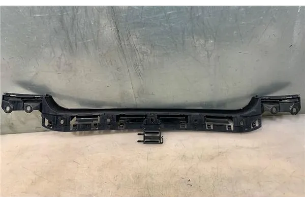 Recambio de soporte derecho paragolpes trasero para bmw serie 1 berlina (e81/e87) 2.0 120d referencia OEM IAM 51127058521  
