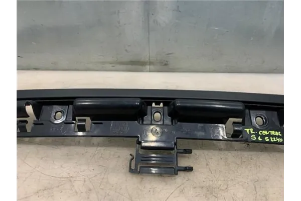 Recambio de soporte derecho paragolpes trasero para bmw serie 1 berlina (e81/e87) 2.0 120d referencia OEM IAM 51127058521  