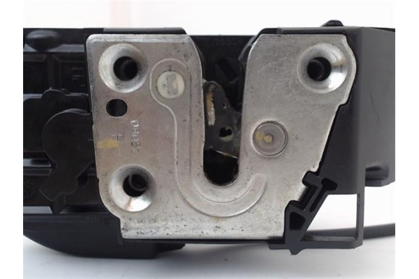 Recambio de cierre electromagnetico delantero derecho para nissan micra (k12e) 1.5 dci referencia OEM IAM 80500AX11A  