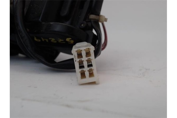 Recambio de cierre electromagnetico trasero izquierdo para mazda premacy (cp) 2.0 td referencia OEM IAM CB0773310D  