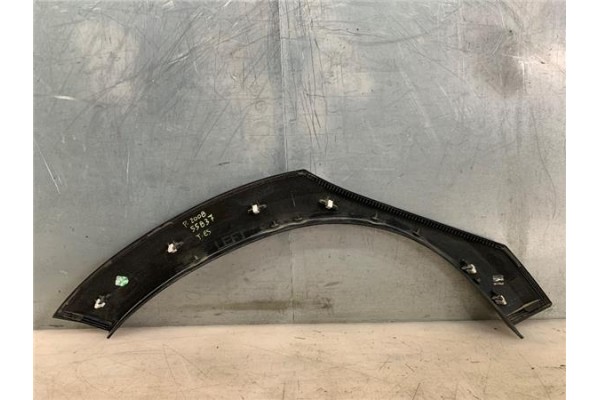Recambio de moldura aleta delantero izquierda para peugeot 2008 1.6 hdi referencia OEM IAM 98174912XT  