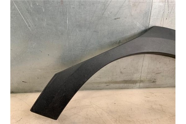 Recambio de moldura aleta delantero izquierda para peugeot 2008 1.6 hdi referencia OEM IAM 98174912XT  