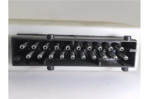 Recambio de centralita para bmw serie 5 berlina (e39) 2.8 528i referencia OEM IAM 61358378635 5DK00704725 