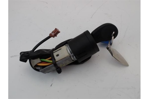Recambio de clausor para citroen xsara picasso 1.6 referencia OEM IAM 9641551180  
