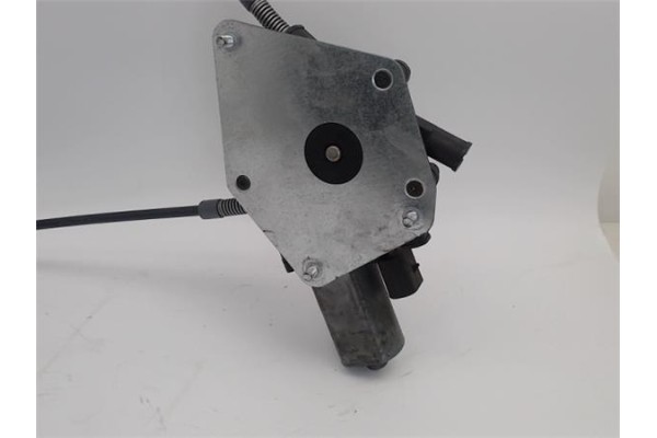Recambio de mecanismo elevalunas delantero izquierdo para nissan vanette cargo (hc23) 2.3 d referencia OEM IAM 454500008 D239806