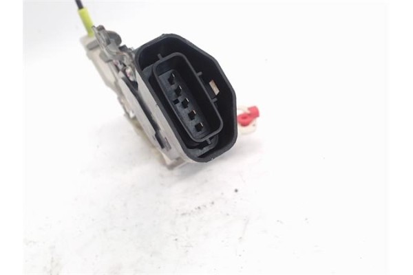 Recambio de cierre electromagnetico delantero izquierdo para citroen c1 1.4 sx referencia OEM IAM 9135S3 9135T2 
