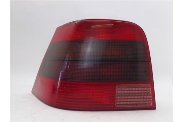Recambio de piloto trasero izquierdo para volkswagen golf iv berlina (1j1) 1.9 tdi referencia OEM IAM 1J6945257  1J6945096Q , AU