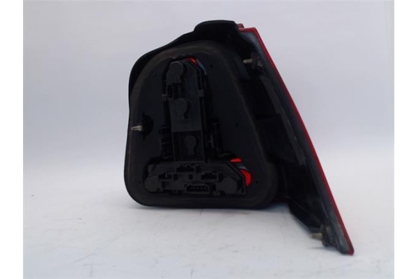 Recambio de piloto trasero izquierdo para volkswagen golf iv berlina (1j1) 1.9 tdi referencia OEM IAM 1J6945257  1J6945096Q , AU