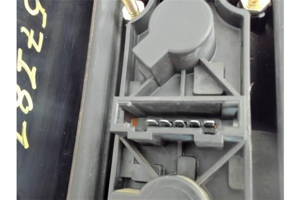 Recambio de piloto trasero derecho para seat inca (6k9) 1.4 i referencia OEM IAM W06K9945096 67723681 