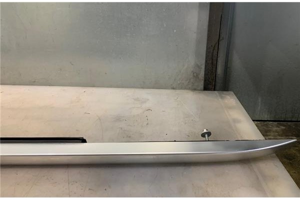 Recambio de barras de techo para renault grand scenic iv 1.2 tce referencia OEM IAM 8201622112  