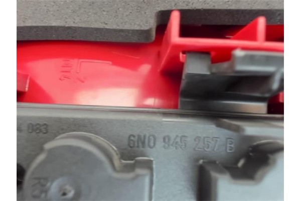 Recambio de piloto trasero izquierdo para volkswagen polo iii berlina (6n2) 1.0 conceptline referencia OEM IAM 6N0945257  