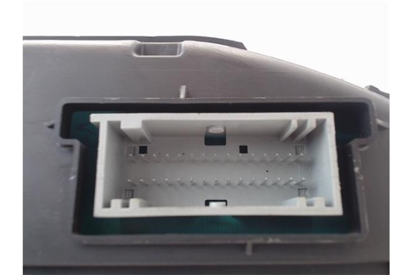 Recambio de cuadro completo para renault megane ii berlina 5p 1.5 authentique referencia OEM IAM 8200399693  