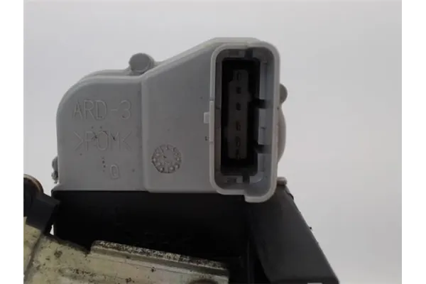 Recambio de cierre electromagnetico trasero derecho para citroen xsara picasso 1.6 referencia OEM IAM 913894  