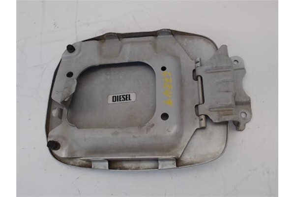 Recambio de tapa exterior combustible para mazda premacy (cp) 2.0 td referencia OEM IAM C10042410  