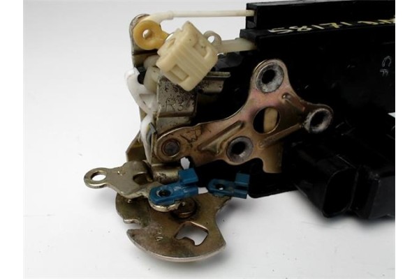 Recambio de cerradura puerta delantero derecha para daewoo kalos 1.4 sport referencia OEM IAM 96272644  