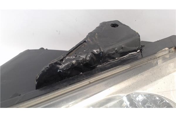 Recambio de faro delantero izquierdo para peugeot 206 referencia OEM IAM 6204S8 6208A0 