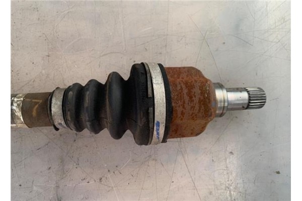 Recambio de palier delantero izquierdo para peugeot 3008 1.6 hdi referencia OEM IAM   