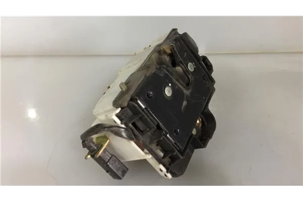 Recambio de cierre electromagnetico trasero derecho para seat ibiza (6k1) 1.4 referencia OEM IAM 6K4839016G  