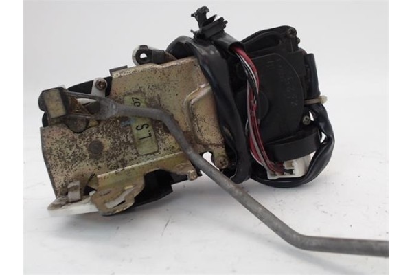 Recambio de cierre electromagnetico delantero izquierdo para mazda premacy (cp) 2.0 td referencia OEM IAM CB0759310B  
