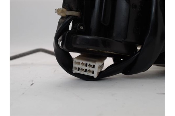 Recambio de cierre electromagnetico delantero izquierdo para mazda premacy (cp) 2.0 td referencia OEM IAM CB0759310B  