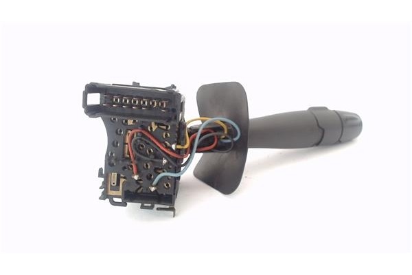 Recambio de mando intermitencia para dacia sandero i 1.2 16v referencia OEM IAM 8200792584 901057666 