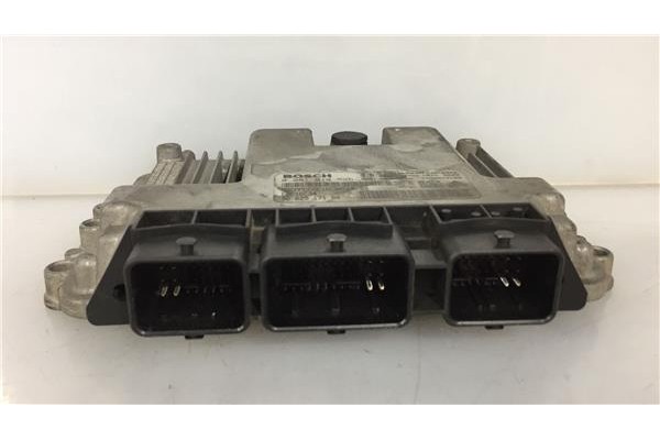 Recambio de centralita para peugeot 207 1.4 confort referencia OEM IAM 9662517180 0281012526 