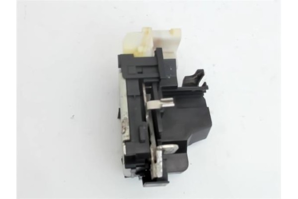 Recambio de cierre electromagnetico delantero izquierdo para fiat i doblo (119) 1.9 jtd referencia OEM IAM 51843471  