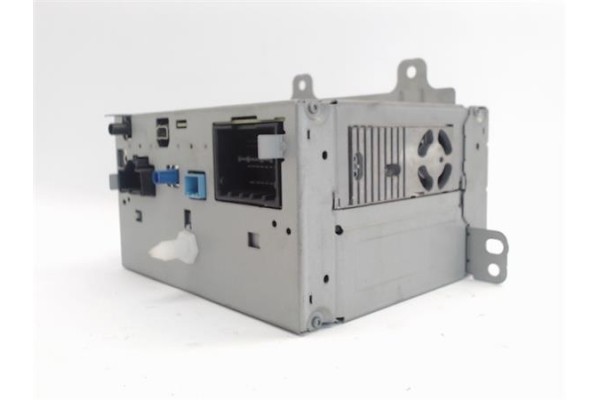 Recambio de radio / cd para opel astra j 1.7 cdti referencia OEM IAM 7612034311 13337251 