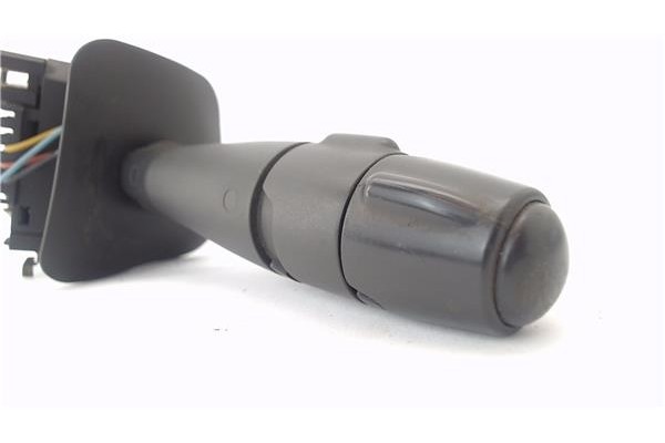 Recambio de mando intermitencia para dacia sandero i 1.2 16v referencia OEM IAM 8200792584 901057666 