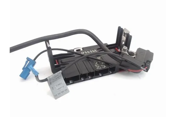 Recambio de tapa bateria para bmw serie 1 berlina (e81/e87) 2.0 120d referencia OEM IAM V4694291208  