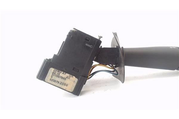 Recambio de mando intermitencia para dacia sandero i 1.2 16v referencia OEM IAM 8200792584 901057666 