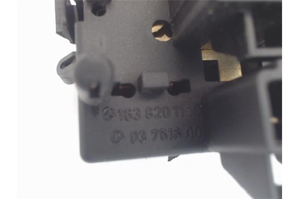 Recambio de botonera puerta delantero izquierda para mercedes-benz clase m (bm 163) 3.2 320 (163.154) referencia OEM IAM 1638201
