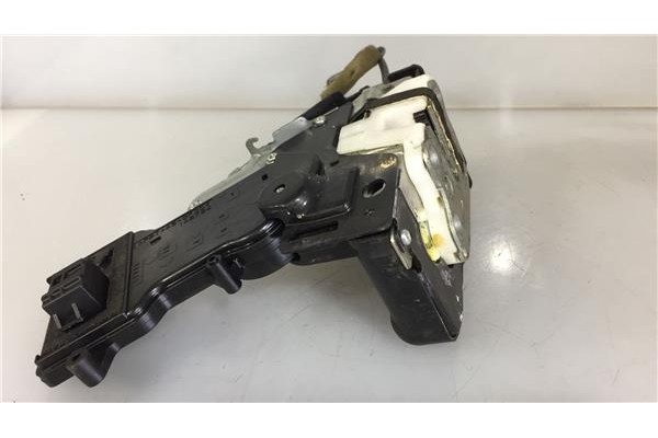Recambio de cierre electromagnetico delantero derecho para mazda 2 (b2w) 1.4 cd referencia OEM IAM DE9058K P3M71A219A64DL 