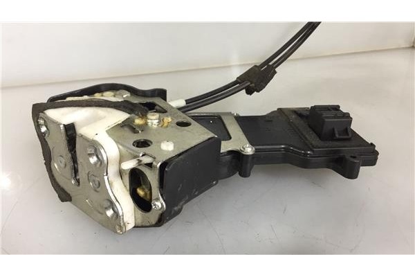 Recambio de cierre electromagnetico trasero izquierdo para mazda 2 (b2w) 1.4 cd referencia OEM IAM DE9073G P3M71A264A27DH 